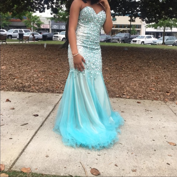 Prom dress - Picture 5 of 5